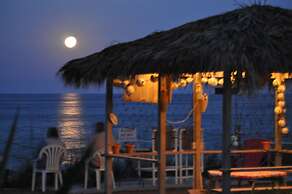 Sea Scape Oceanfront Motel