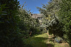24 Ward Avenue