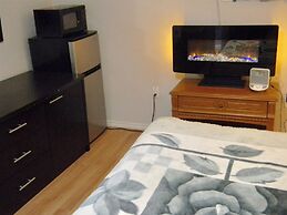 American Plaza Motel