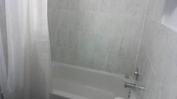 American Plaza Motel