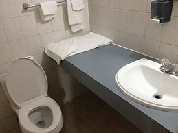 American Plaza Motel