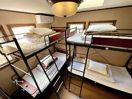 Iza Kamakura Guest House & Bar - Hostel