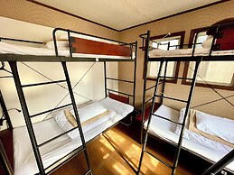 Iza Kamakura Guest House & Bar - Hostel