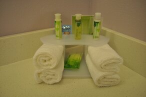 Holiday Inn Express & Suites Price by IHG