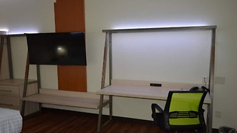 Holiday Inn Express & Suites Raymondville by IHG