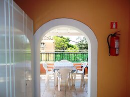 Almyra Apartments & Studios