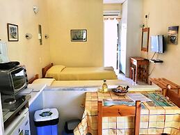 Almyra Apartments & Studios