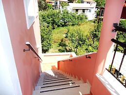 Almyra Apartments & Studios