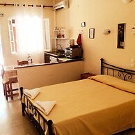 Almyra Apartments & Studios