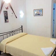 Almyra Apartments & Studios