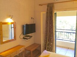 Almyra Apartments & Studios