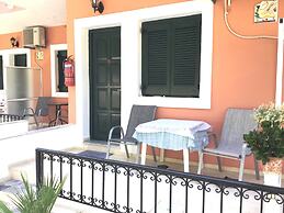 Almyra Apartments & Studios