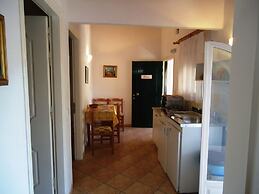 Almyra Apartments & Studios