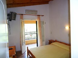 Almyra Apartments & Studios