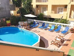 Almyra Apartments & Studios