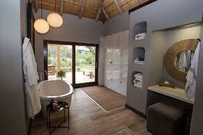 Simbambili Game Lodge