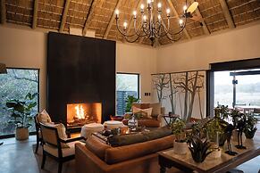 Simbambili Game Lodge
