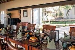 Simbambili Game Lodge