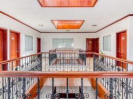 Monte Salerno Hotel & Suites