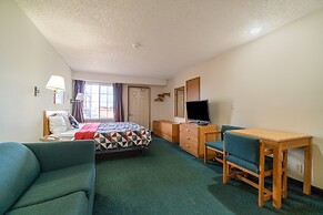 HomeTown Inn By OYO Texhoma, OK