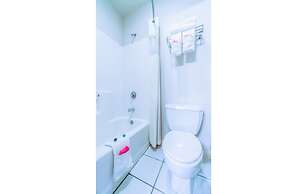 HomeTown Inn By OYO Texhoma, OK