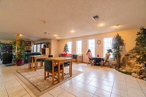 HomeTown Inn By OYO Texhoma, OK