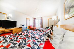 HomeTown Inn By OYO Texhoma, OK