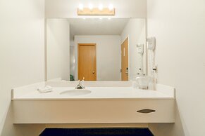 HomeTown Inn By OYO Texhoma, OK