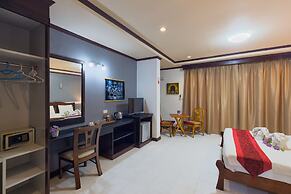 Hotel Grand Orchid Inn