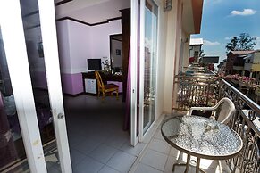 Hotel Grand Orchid Inn