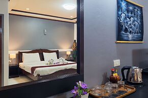 Hotel Grand Orchid Inn