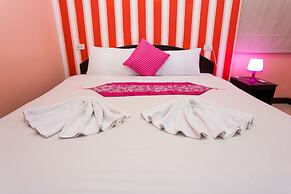 Hotel Grand Orchid Inn