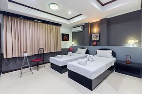 Hotel Grand Orchid Inn