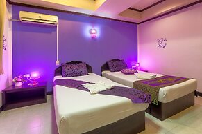 Hotel Grand Orchid Inn