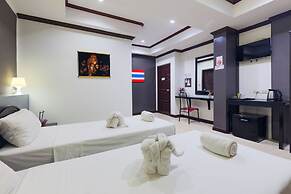 Hotel Grand Orchid Inn