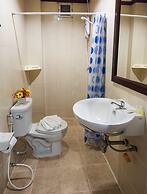 Hotel Grand Orchid Inn