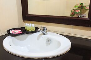 Hotel Grand Orchid Inn