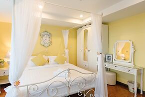 SeaRidge Hua Hin Resort & Pool Villa