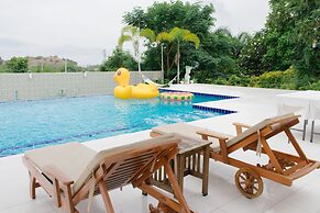 SeaRidge Hua Hin Resort & Pool Villa