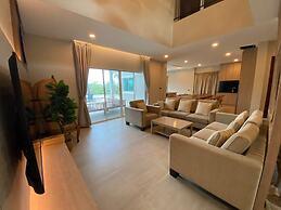 SeaRidge Hua Hin Resort & Pool Villa