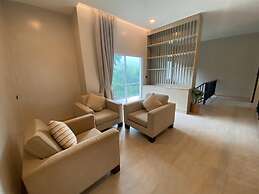 SeaRidge Hua Hin Resort & Pool Villa