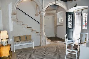 SUNce Palace Apartments with free offsite parking