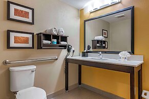 Comfort Suites Fort Lauderdale Airport South & Cruise Port