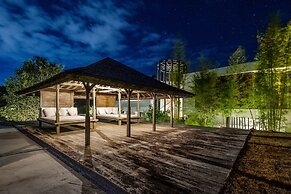 Jimbaran Balangan BeachFront Villa Nakar