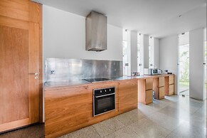 Jimbaran Balangan BeachFront Villa Nakar