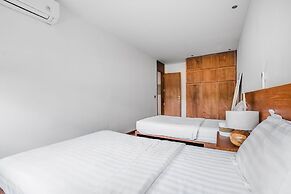 Jimbaran Balangan BeachFront Villa Nakar