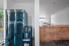 Jimbaran Balangan BeachFront Villa Nakar