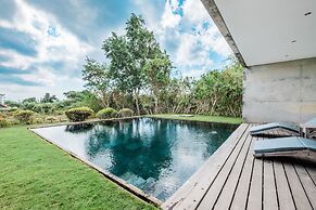 Jimbaran Balangan BeachFront Villa Nakar