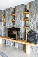 Jimbaran Balangan BeachFront Villa Nakar