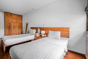 Jimbaran Balangan BeachFront Villa Nakar